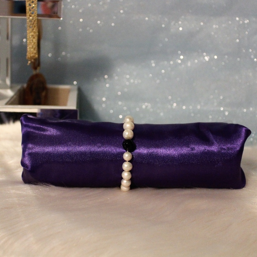 Freshwater Pearl w/ cut black bead Bracelet